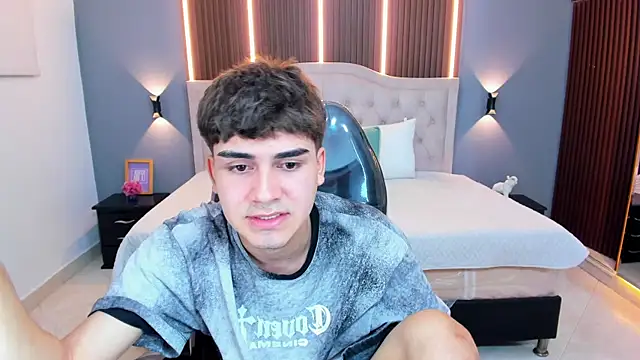 Snapshot of Tommy18__ chatting on June 2026 03:16:02 AM Tommy18 online show from June 2026 03:16:02 AM