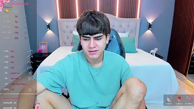 Snapshot of Tommy18__ chatting on July 2026 03:33:02 AM Tommy18 online show from July 2026 03:33:02 AM