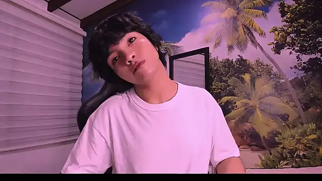 AllanYong18 online show from February 2025 01:32:02 AM