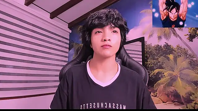 AllanYong18 online show from February 2025 03:45:01 AM