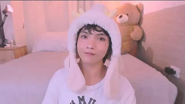 AllanYong18 online show from September 2025 02:12:01 AM