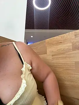 karla hotgirl online show from July 2026 10:05:02 PM