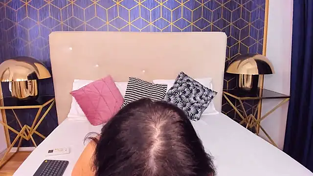 SarahGrays online show from January 2025 01:52:01 AM