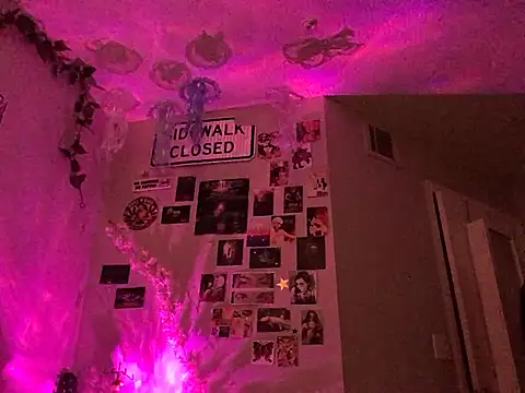 Snapshot of Rubyred2369 chatting on January 2025 02:32:01 AM Rubyred2369 online show from January 2025 02:32:01 AM