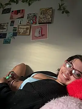 Rubyred2369 online show from April 2026 11:09:02 PM