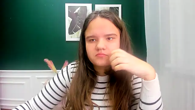 AdeleCruz online show from February 2025 04:29:01 PM