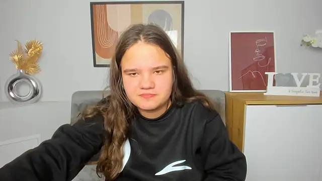 AdeleCruz online show from February 2025 04:35:02 PM