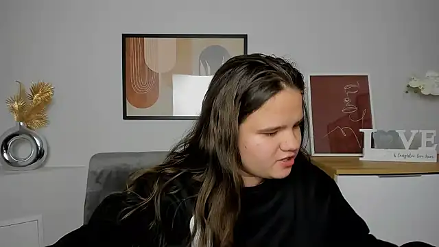 AdeleCruz online show from February 2025 04:21:01 PM