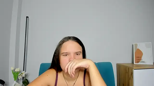 AdeleCruz online show from October 2025 07:41:01 AM