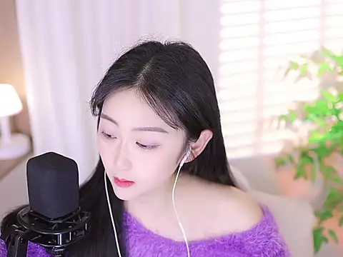 Snapshot of Muzi-sing chatting on March 2025 12:09:02 PM Muzi-sing online show from March 2025 12:09:02 PM