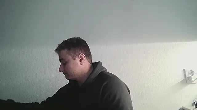 Snapshot of viamen chatting on February 2026 02:18:01 PM viamen online show from February 2026 02:18:01 PM