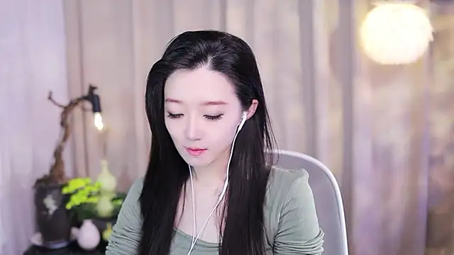 Snapshot of Zoe-99 chatting on November 2025 03:12:02 PM Zoe-99 online show from November 2025 03:12:02 PM