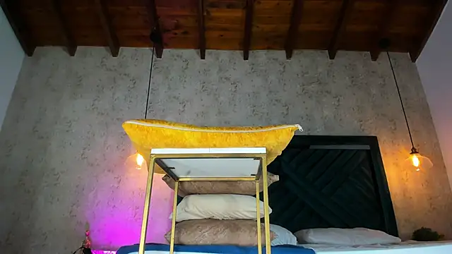 Marttina Ruiz online show from December 2025 07:30:02 PM