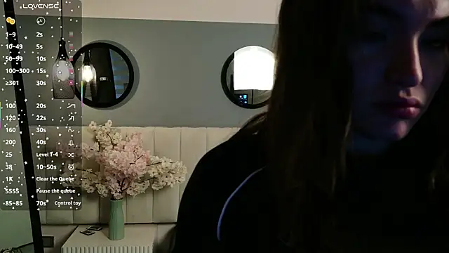 chelsea bolton  online show from July 2026 12:11:01 PM