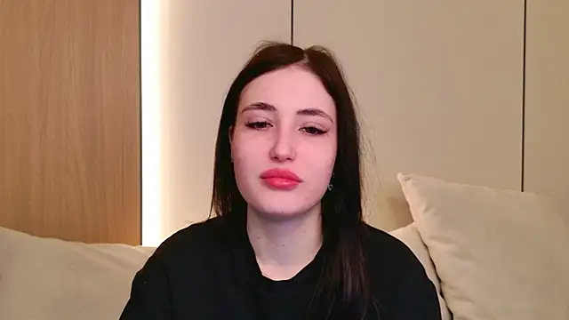 Snapshot of EmmaLawrens chatting on March 2026 10:32:01 AM EmmaLawrens online show from March 2026 10:32:01 AM