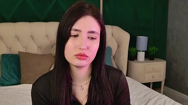 Snapshot of EmmaLawrens chatting on March 2026 10:40:01 AM EmmaLawrens online show from March 2026 10:40:01 AM