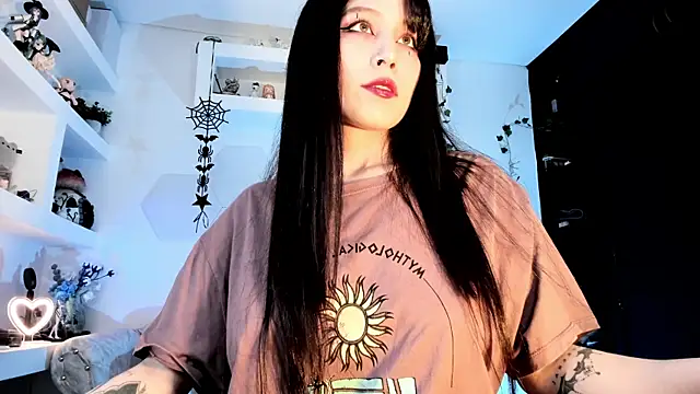 Effy Devalk online show from March 2025 03:29:02 PM