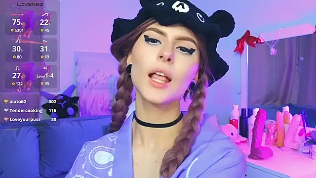 Emily  Mooree online show from January 2025 10:19:01 AM