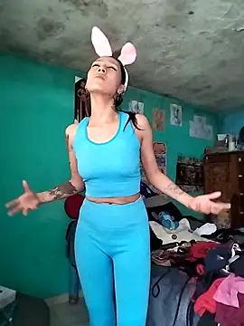 Snapshot of Cleo_Hott chatting on October 2025 07:12:01 PM Cleo Hott online show from October 2025 07:12:01 PM