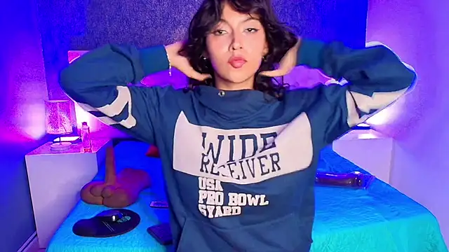 gabriela cortez online show from February 2025 10:22:01 PM