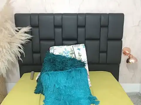 RAICHELLCOOPER1 online show from January 2025 12:55:01 AM