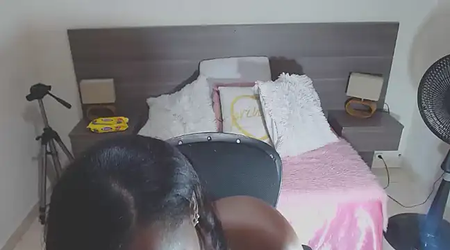 RAICHELLCOOPER1 online show from January 2025 11:11:02 PM