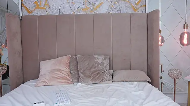 FlawlessEva online show from January 2025 10:39:02 AM