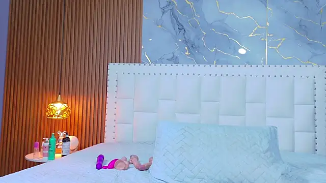 hotiergirl online show from February 2026 11:55:01 AM