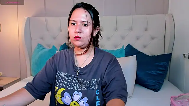 zoes milee online show from September 2025 02:19:01 PM