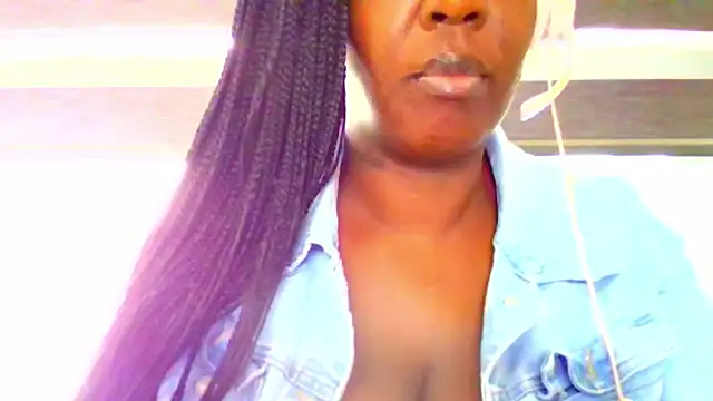 chocolatechipkukky85 online show from April 2026 08:03:01 PM