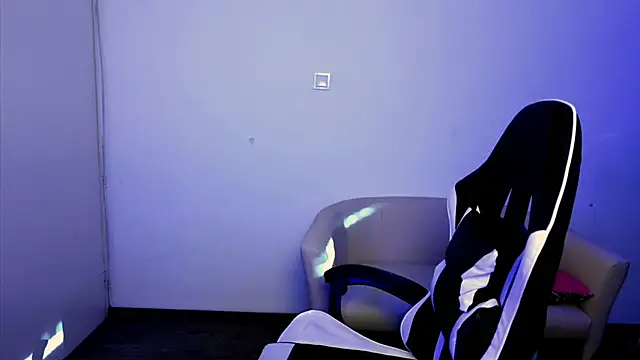 ShyHotNerd online show from November 2025 08:25:02 AM