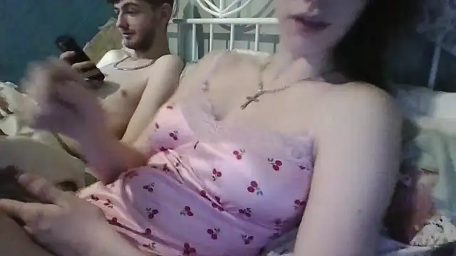 Snapshot of VioletxBlue chatting on May 2026 10:11:01 AM VioletxBlue online show from May 2026 10:11:01 AM
