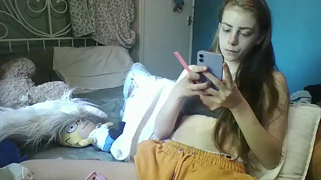 Snapshot of VioletxBlue chatting on May 2026 09:59:01 AM VioletxBlue online show from May 2026 09:59:01 AM