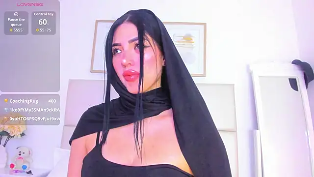 taylorsmiiith  online show from April 2026 07:58:01 PM