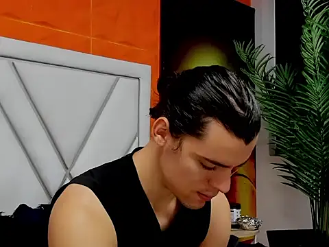 maxi styles online show from February 2026 12:12:01 PM