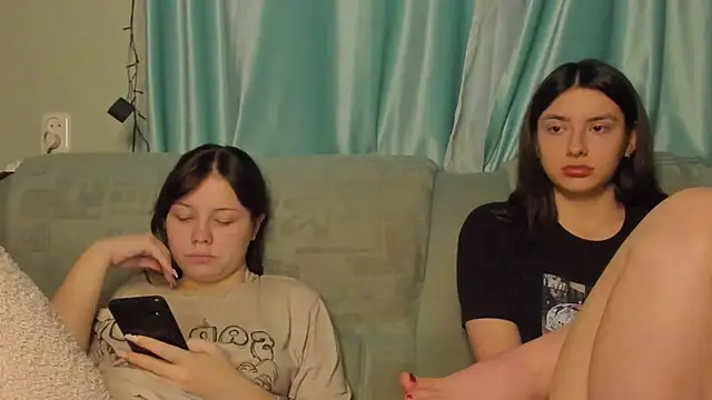 honey love honeyy online show from January 2025 04:05:01 PM