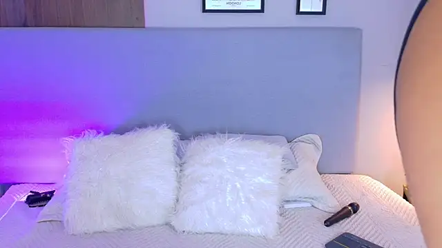 AlynAllen online show from November 2025 07:23:02 PM