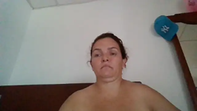 Snapshot of squirtlatinx chatting on July 2026 05:23:02 PM squirtlatinx online show from July 2026 05:23:02 PM