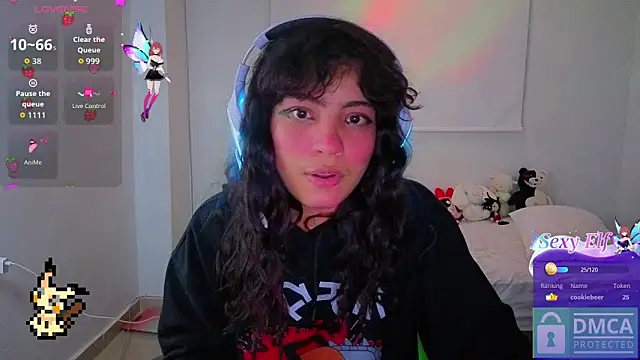 Lovelyamyy online show from April 2026 02:33:01 AM