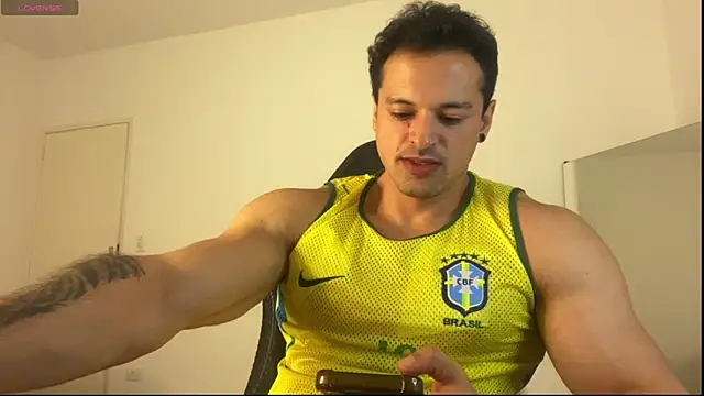 Snapshot of Lucasfit24 chatting on June 2026 12:32:02 AM Lucasfit24 online show from June 2026 12:32:02 AM