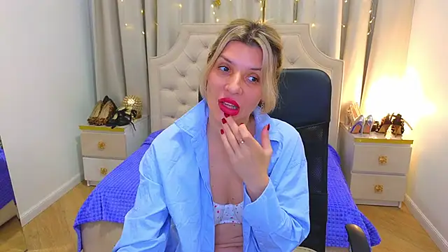 Snapshot of M_I_A_M_I_A chatting on January 2025 11:35:01 AM M I A M I A online show from January 2025 11:35:01 AM