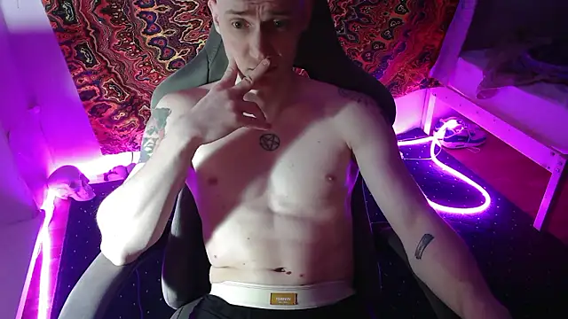 Snapshot of johnny_positive chatting on March 2026 06:48:02 PM johnny positive online show from March 2026 06:48:02 PM