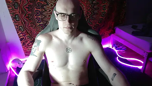 Snapshot of johnny_positive chatting on March 2026 05:50:02 PM johnny positive online show from March 2026 05:50:02 PM