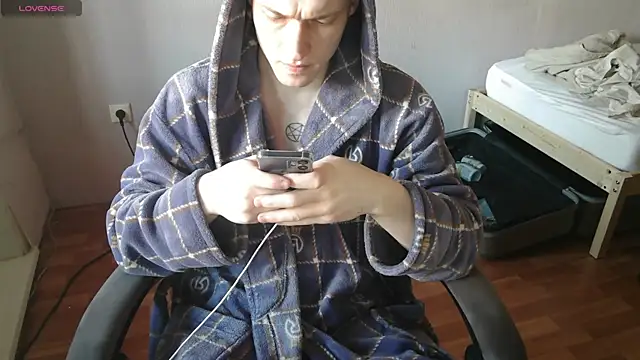 Snapshot of johnny_positive chatting on April 2026 05:06:01 AM johnny positive online show from April 2026 05:06:01 AM