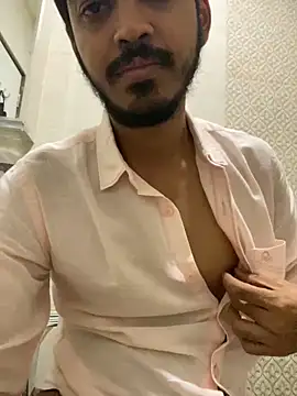 Snapshot of cute_modell chatting on January 2025 04:51:02 PM cute modell online show from January 2025 04:51:02 PM