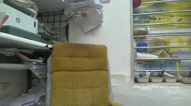 Snapshot of cute_modell chatting on February 2025 06:33:01 AM cute modell online show from February 2025 06:33:01 AM