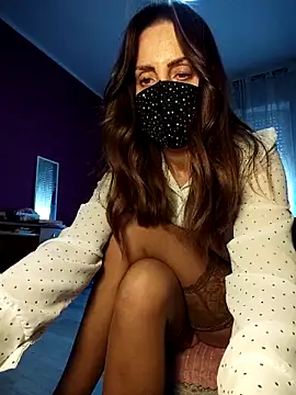 Akemi rossi online show from April 2026 11:43:01 AM