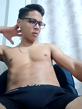 Snapshot of HornyTiger744 chatting on October 2025 04:10:02 AM HornyTiger744 online show from October 2025 04:10:02 AM