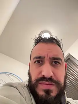 Snapshot of leonardohot1987 chatting on January 2025 06:10:01 PM leonardohot1987 online show from January 2025 06:10:01 PM