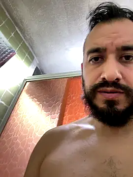 Snapshot of leonardohot1987 chatting on November 2025 02:33:01 AM leonardohot1987 online show from November 2025 02:33:01 AM